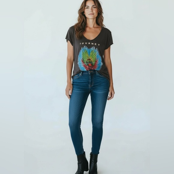 JADED GYPSY DISTRESSED JOURNEY TEE - Picture 5 of 7